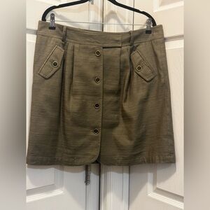✨EXCELLENT CONDITION✨ Anne Klein Olive Green Button-Front Mini Skirt